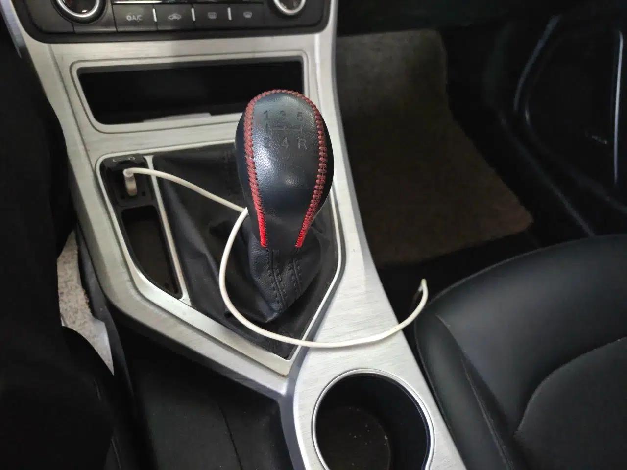 Geely Auto Vision 2019 Upgraded Model 1.5L Manual Luxury Version China VI Standard — миниатюра 15