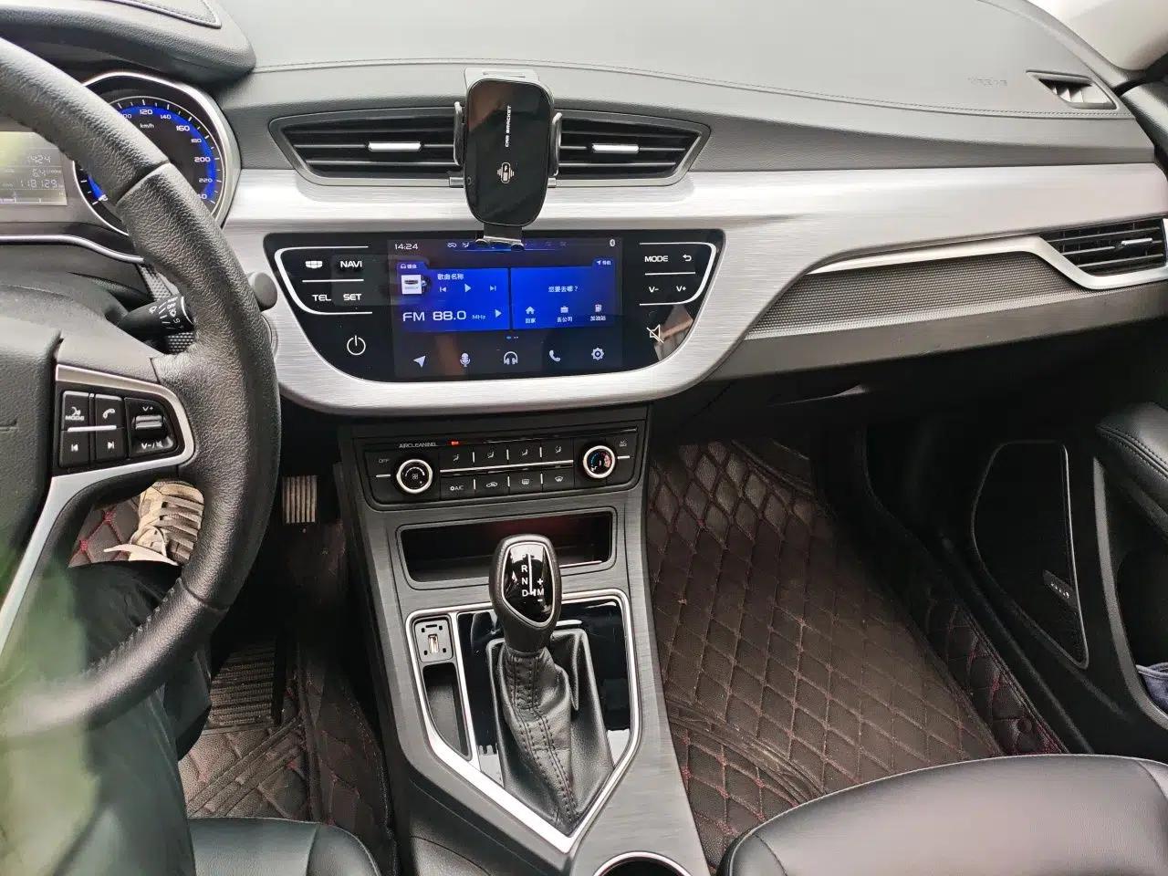 Geely Auto Vision 2020 Revised Version 1.5L CVT Asian Games Edition — миниатюра 14