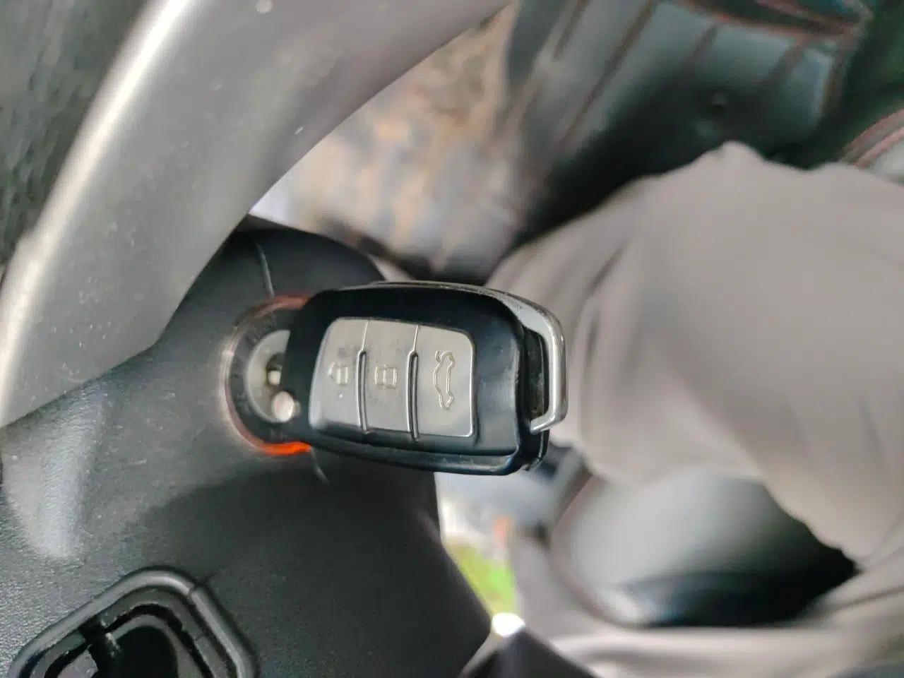 Geely Auto Vision 2016 1.5L Manual Happiness Edition — миниатюра 9