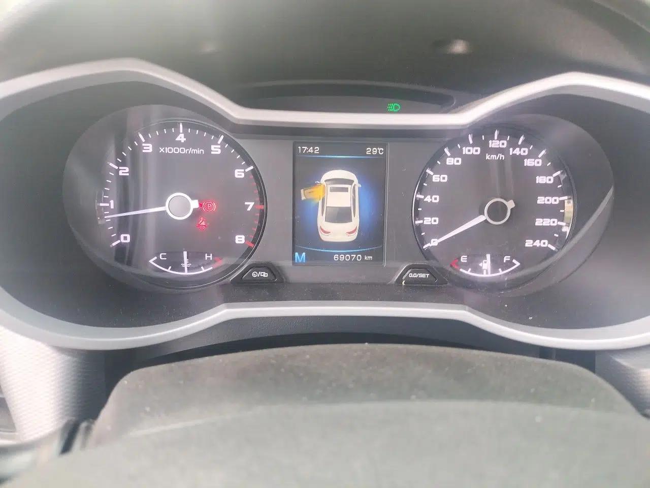 Geely Auto Emgrand GL 2018 1.8L Manual Elite Smart Connectivity Version — миниатюра 13