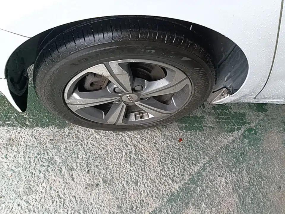 Geely Auto Emgrand GL 2019 1.4T CVT Elite Smart Edition — миниатюра 10