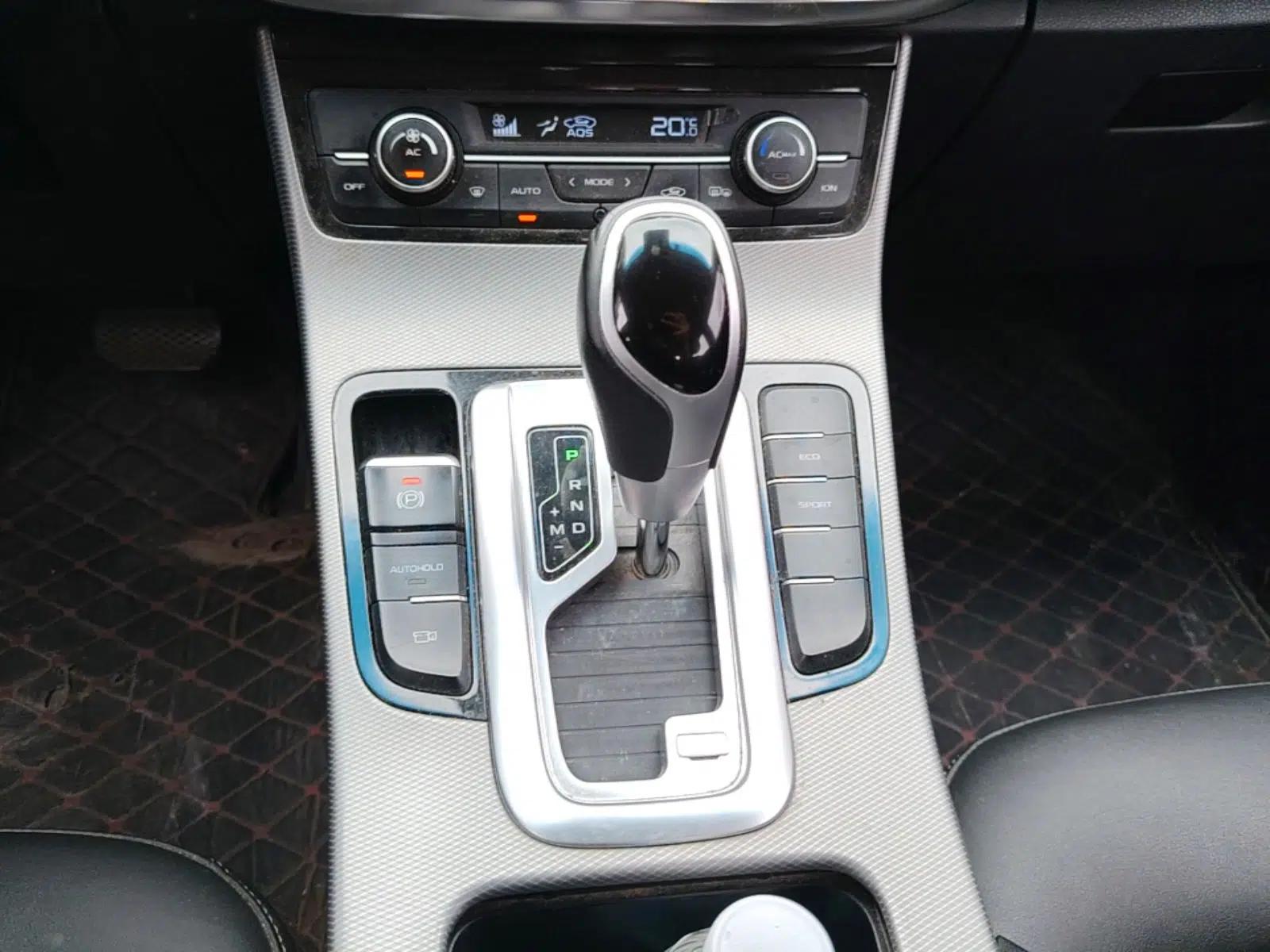 Geely Auto Emgrand GL 2018 1.8L DCT Elite Smart Connectivity Version — миниатюра 17