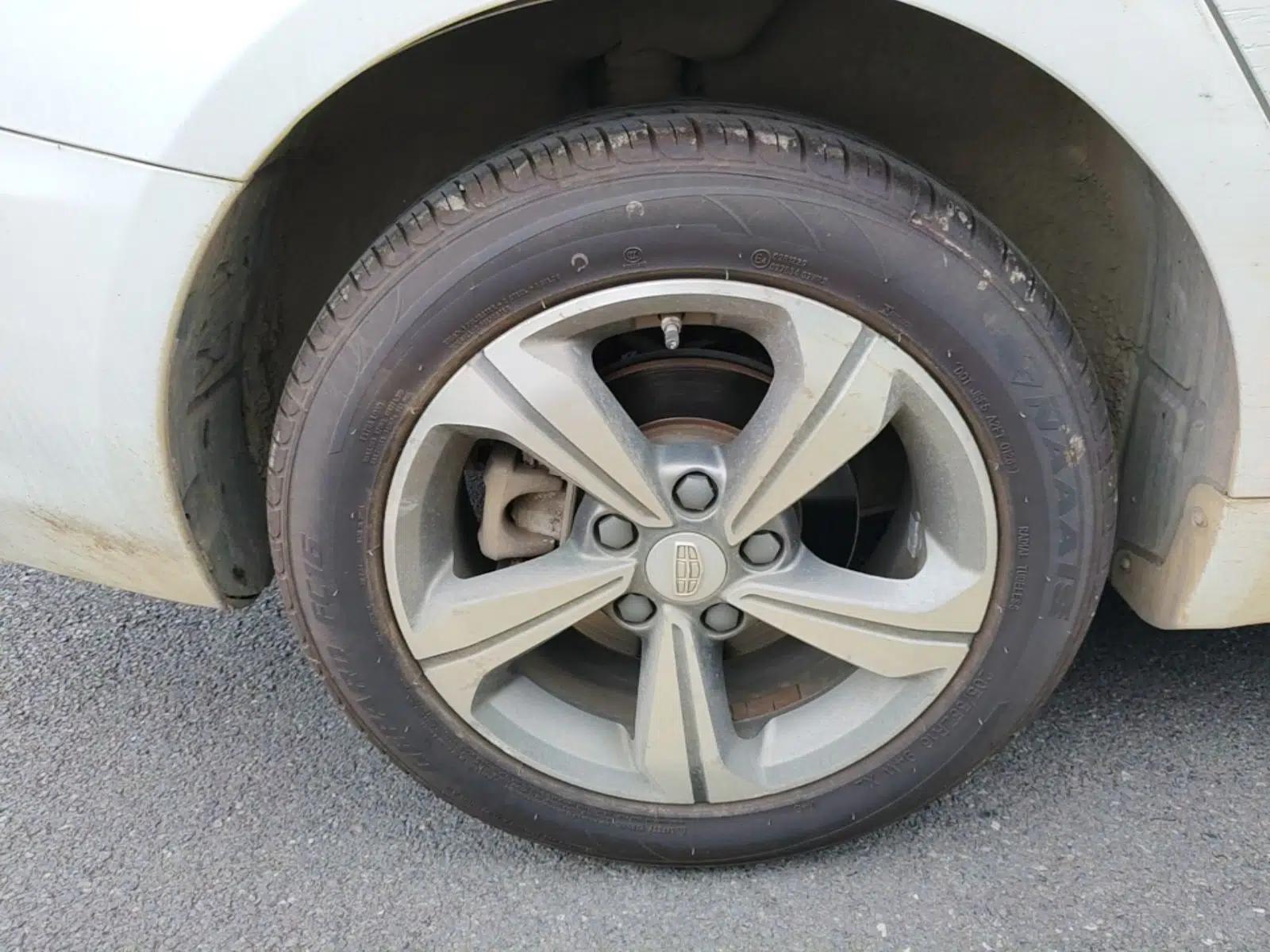 Geely Auto Emgrand GL 2018 1.8L DCT Elite Smart Connectivity Version — миниатюра 10