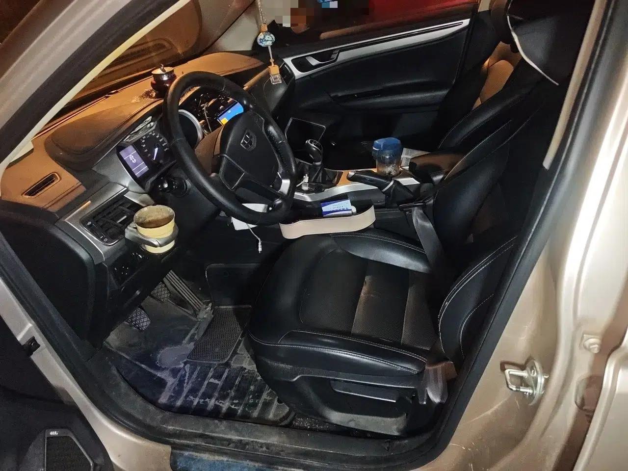 Geely Auto Emgrand GL 2017 1.8L Manual Elite Model — миниатюра 16