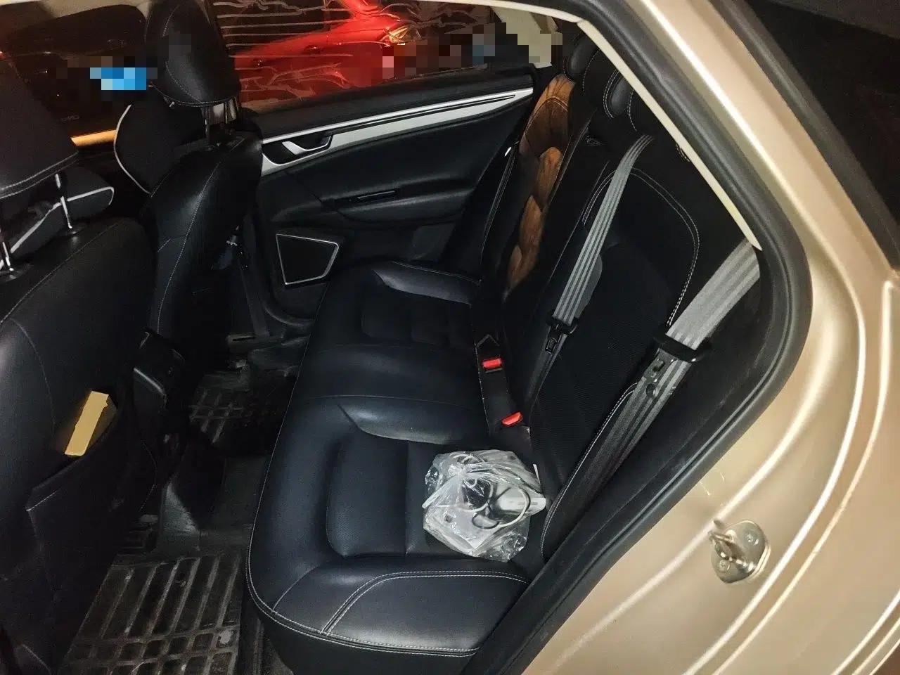 Geely Auto Emgrand GL 2017 1.8L Manual Elite Model — миниатюра 18