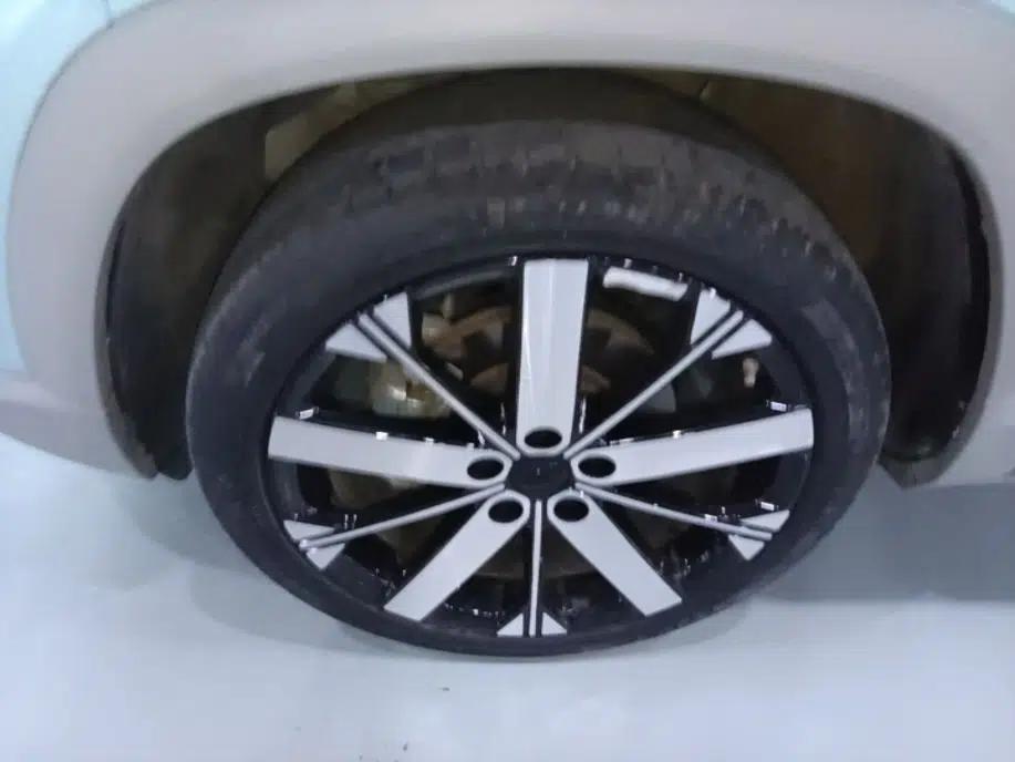 Geely Auto icon 2023 1.5TD Chocolate Smoothie Edition — миниатюра 8
