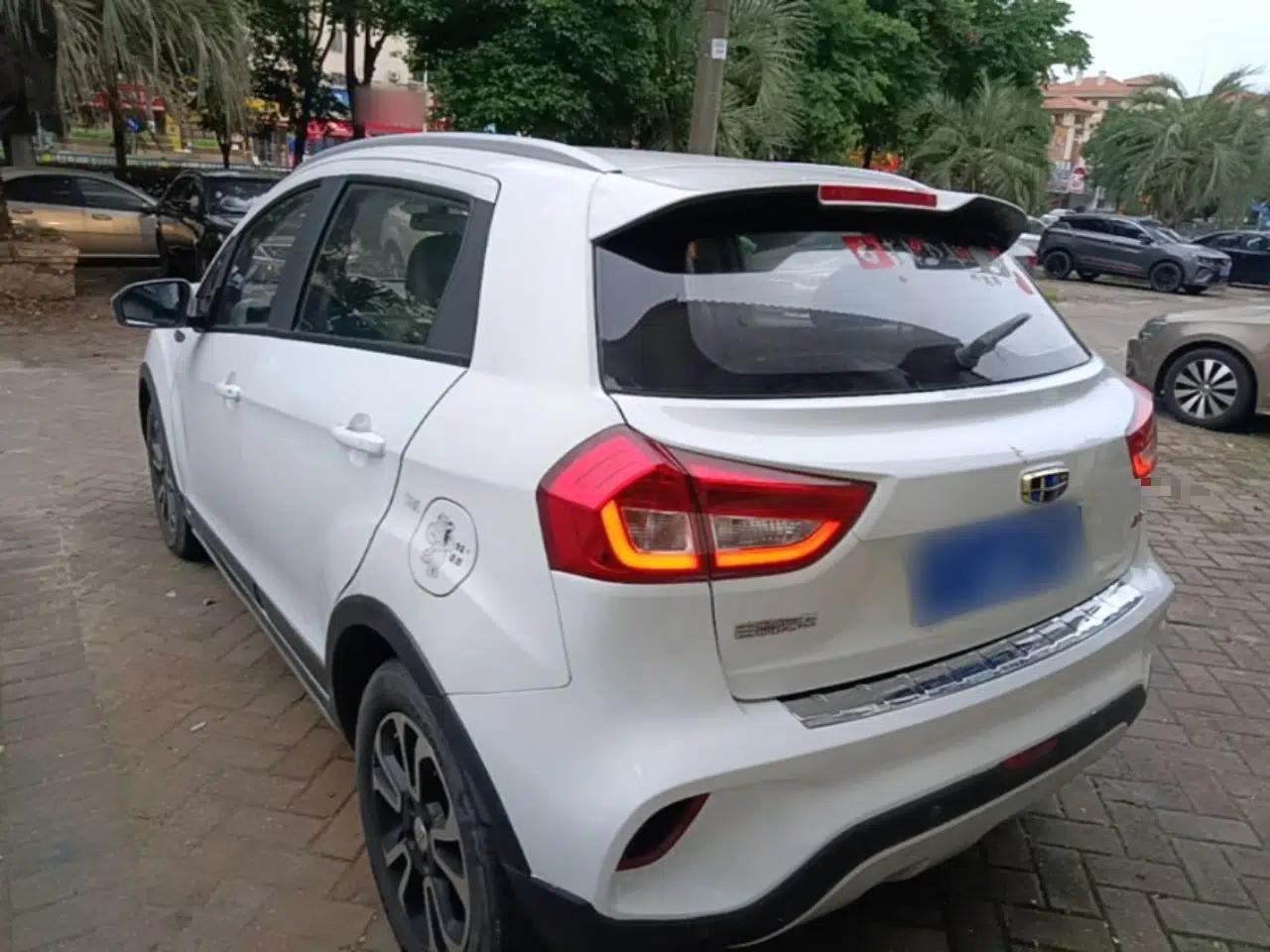 Geely Auto Vision X3 2017 1.5L Automatic Luxury Model — миниатюра 4