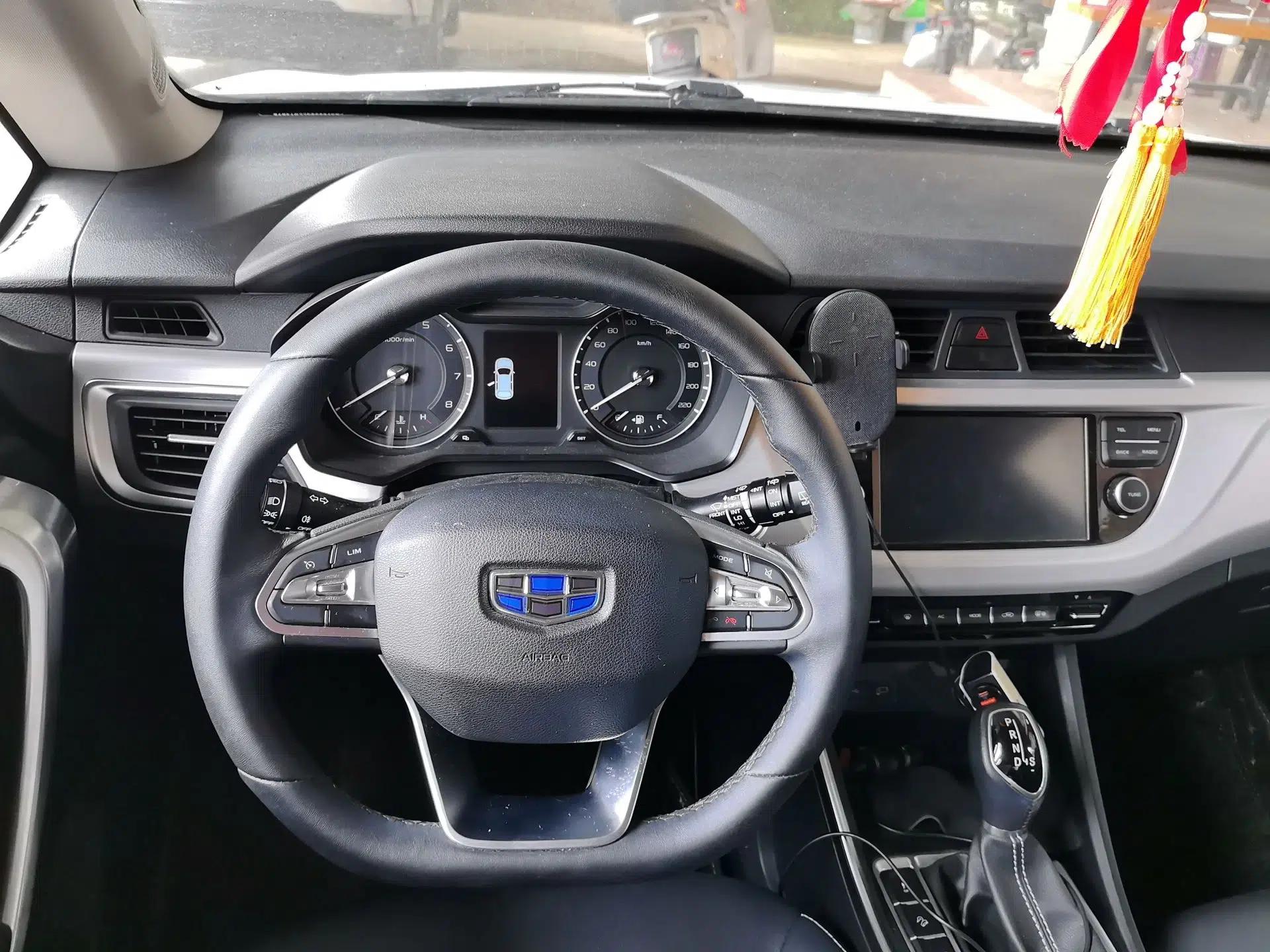 Geely Auto Vision X3 2019 Upgraded Model 1.5L CVT Elite Version — миниатюра 11