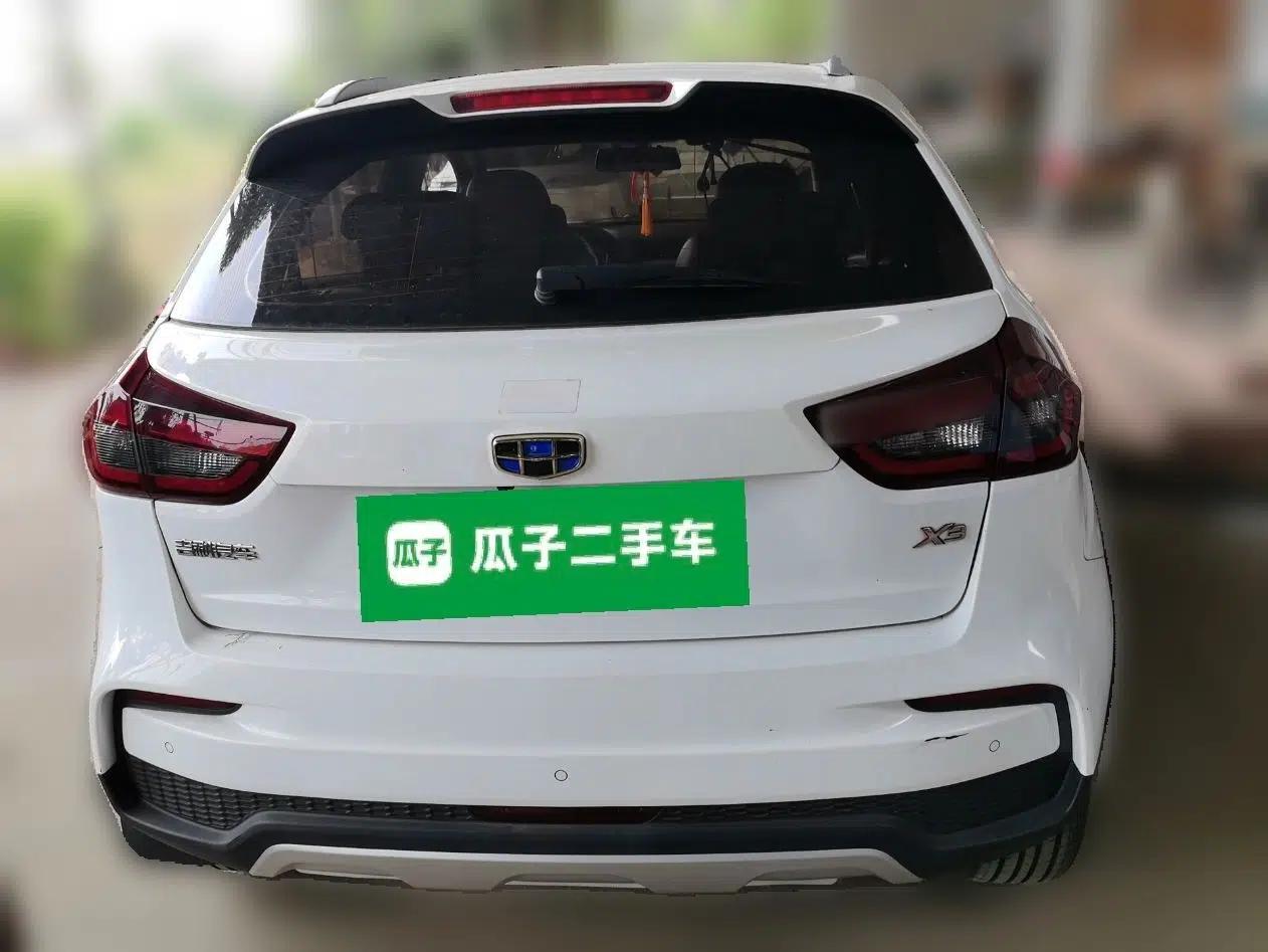 Geely Auto Vision X3 2019 Upgraded Model 1.5L CVT Elite Version — миниатюра 5