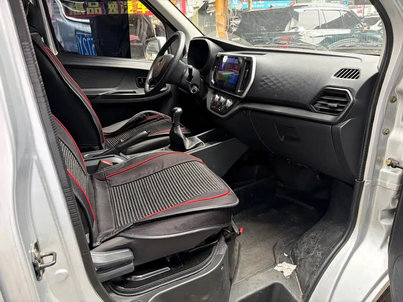 Changan Ruixing M60 2025 Model 1.6L CNG 120L Gas Cylinder Comfort Passenger Bus (6 Seats) — миниатюра 4