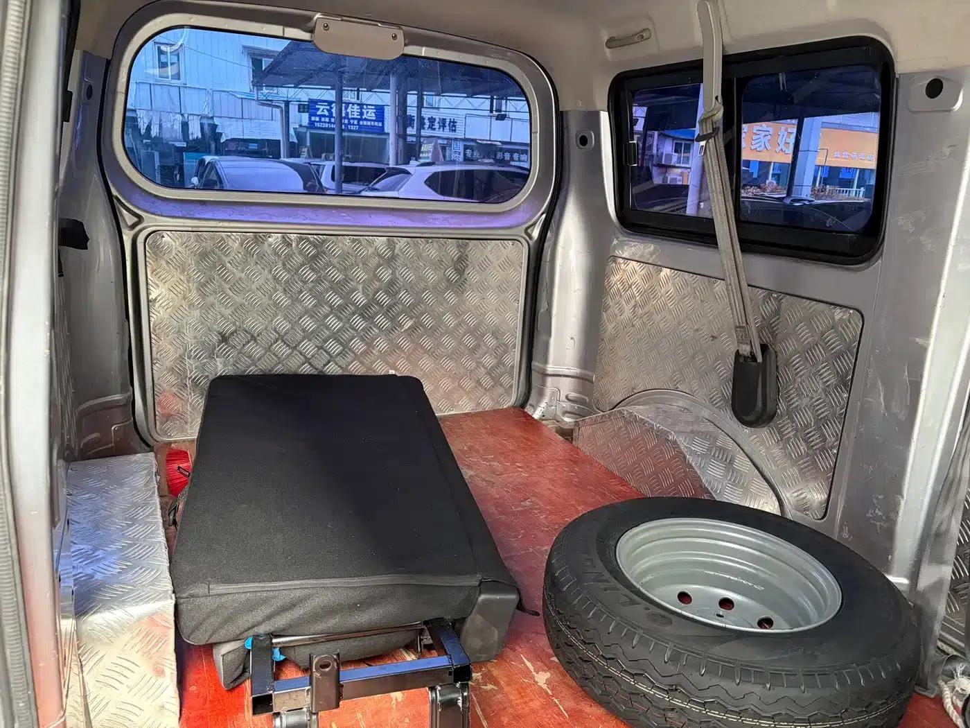 Changan Ruixing M60 2025 Model 1.6L CNG 120L Gas Cylinder Comfort Passenger Bus (6 Seats) — миниатюра 6