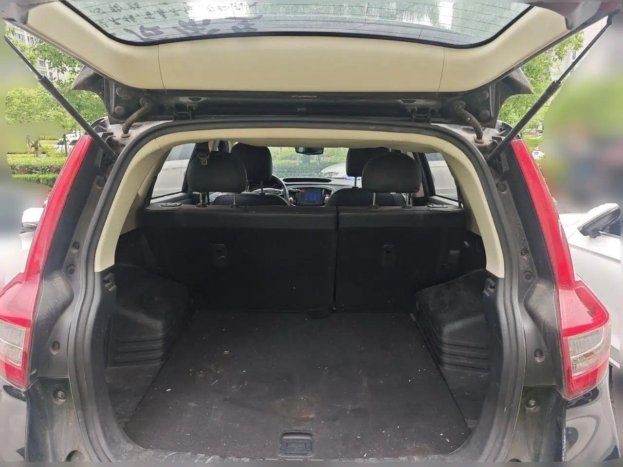 Geely Auto Vision X6 2016 1.8L Manual Luxury Model — миниатюра 20