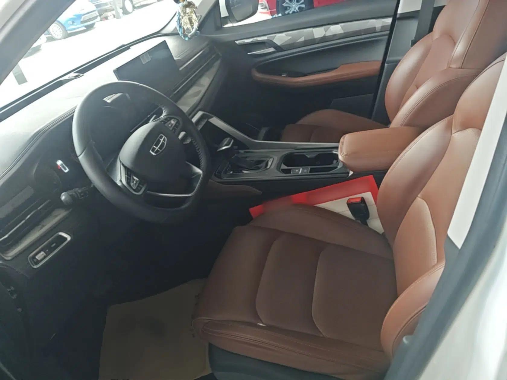 Geely Auto Vision X6 2021 PRO 1.4T Automatic Prestige Model — миниатюра 18