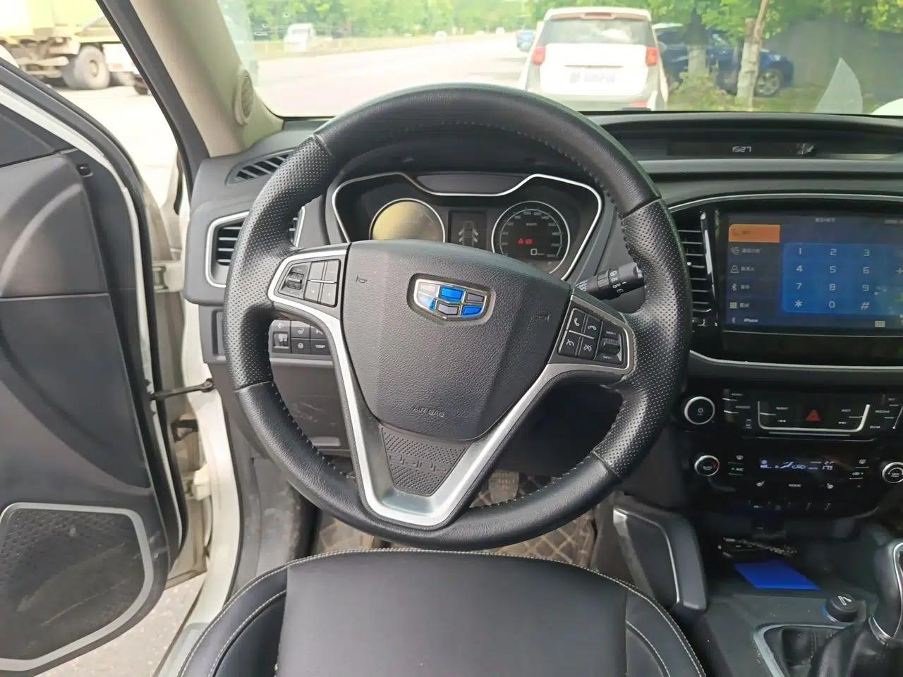 Geely Auto Vision X6 2016 1.8L Manual Luxury Model — миниатюра 11