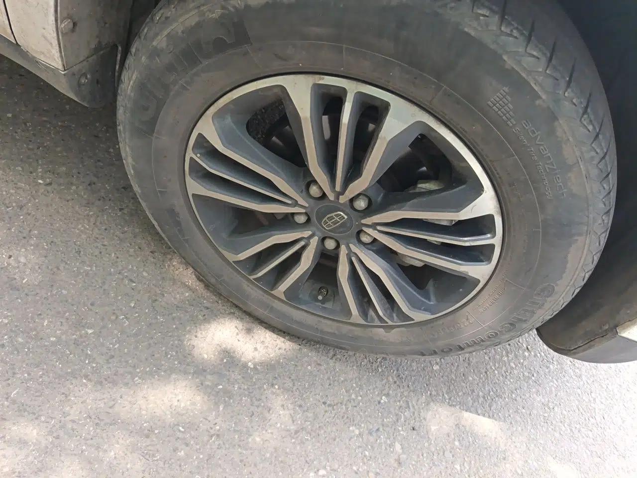 Geely Auto Vision X6 2016 1.8L Manual Luxury Model — миниатюра 8