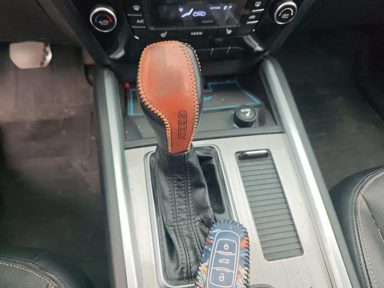 Geely Auto Vision X6 2016 1.3T CVT Flagship Model — миниатюра 12