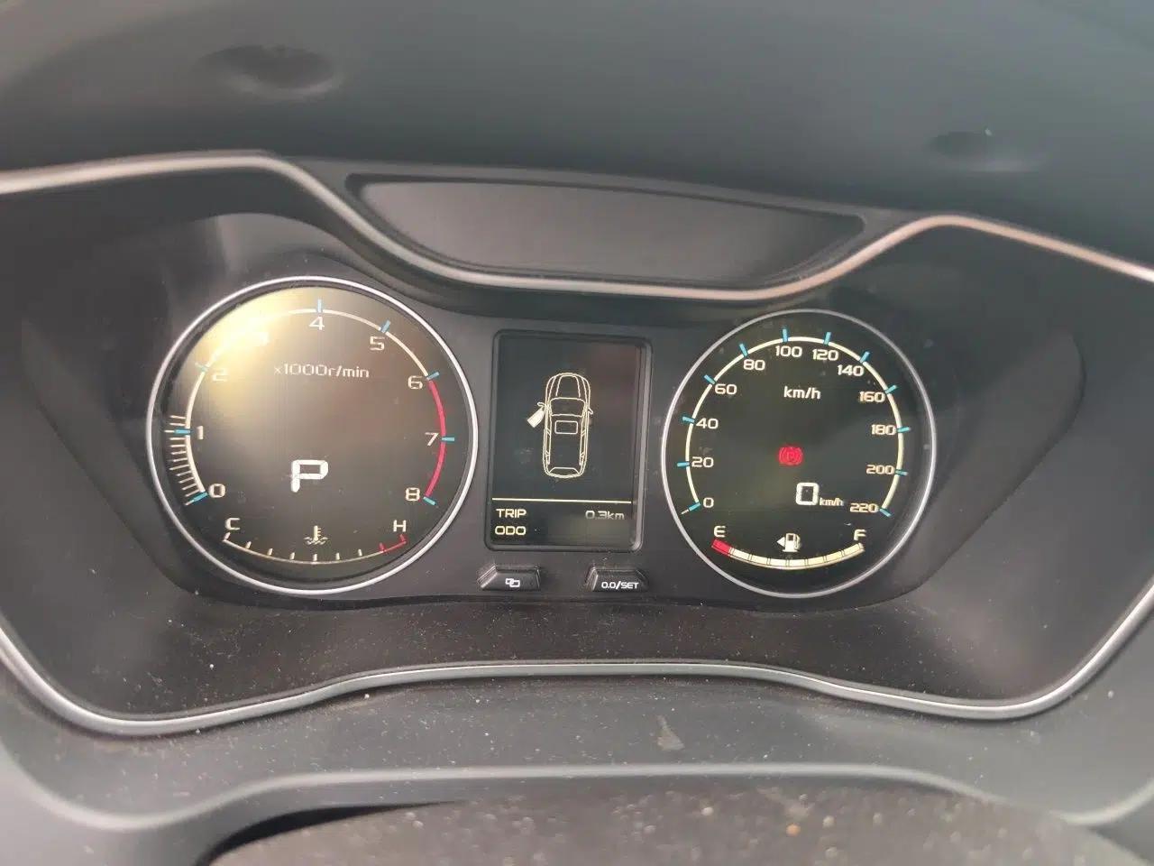 Geely Auto Vision X6 2016 1.3T CVT Flagship Model — миниатюра 9