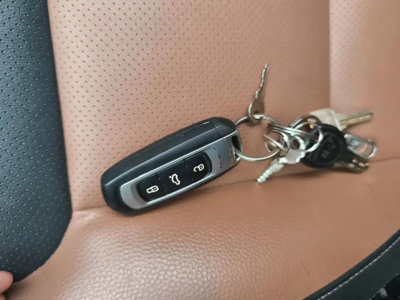 Geely Auto Vision X6 2016 1.3T CVT Luxury Model — миниатюра 9
