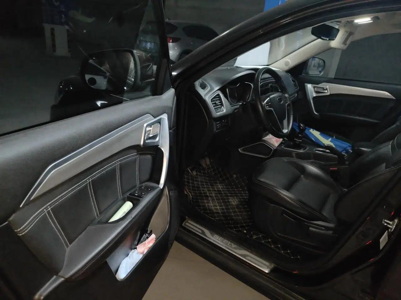 Geely Auto Vision X6 2016 1.8L Manual Luxury Model — миниатюра 17