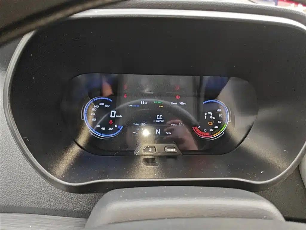 Changan Ruixing EM80 2025 Passenger Edition Comfort Model 6 Seats 300km Range Double Door — миниатюра 4