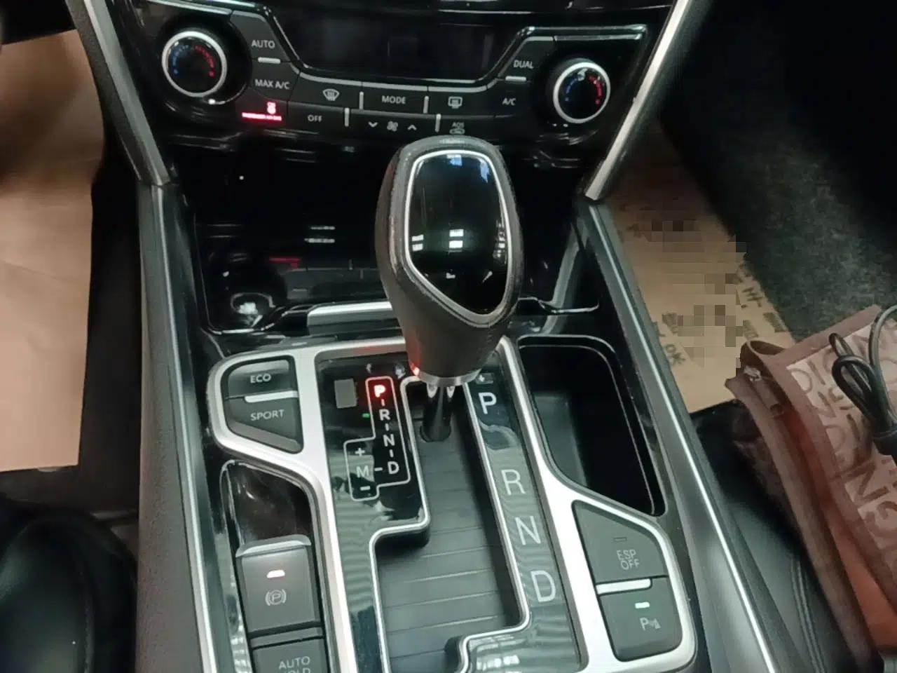 Geely Auto Emgrand GT 2015 1.8T Flagship Model — миниатюра 17