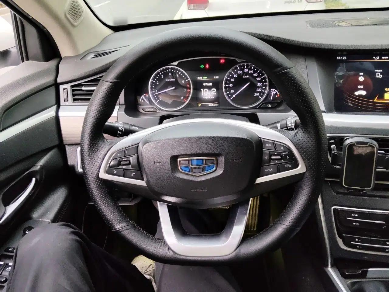 Geely Auto Emgrand GT 2017 1.8T Luxury Model — миниатюра 11