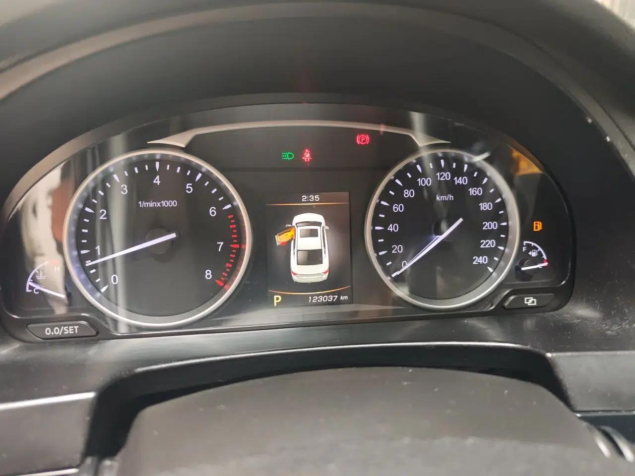 Geely Auto Emgrand GT 2015 1.8T Comfort Model — миниатюра 12