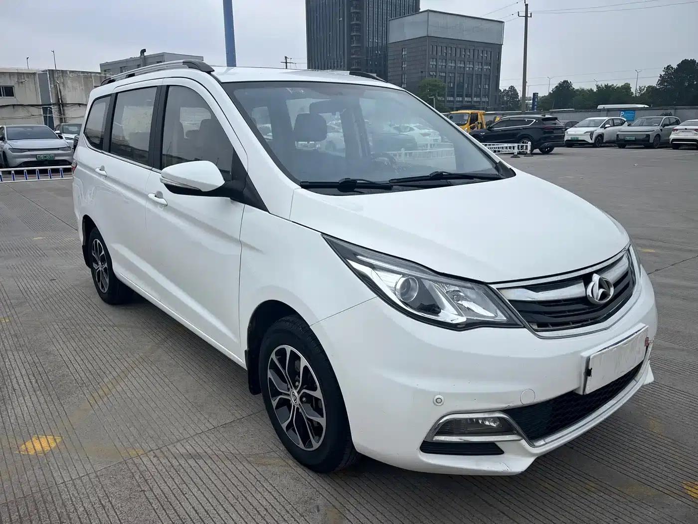 Changan Oushang A600 2016 1.5L Manual Deluxe 7-Seater — миниатюра 2