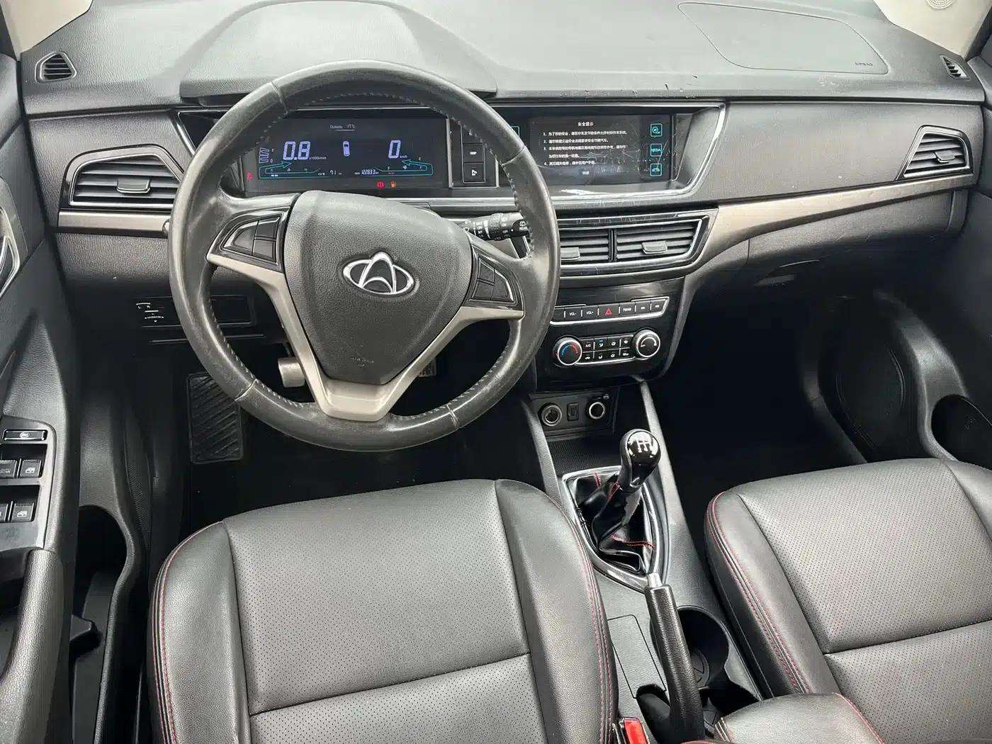 Changan Oushang A600 2016 1.5L Manual Deluxe 7-Seater — миниатюра 6
