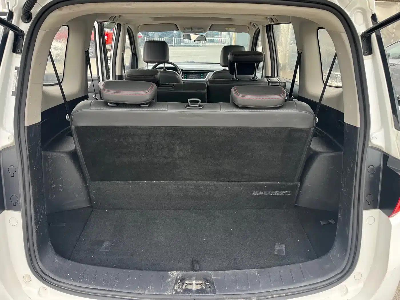 Changan Oushang A600 2016 1.5L Manual Deluxe 7-Seater — миниатюра 9