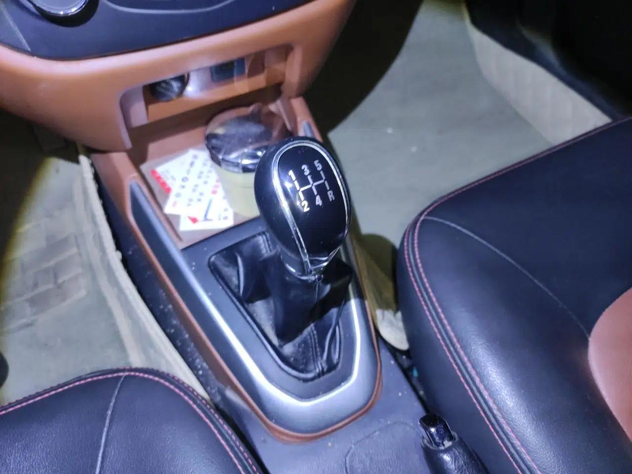 Geely Auto Diamond 2016 1.5L Manual Elite Edition — миниатюра 15