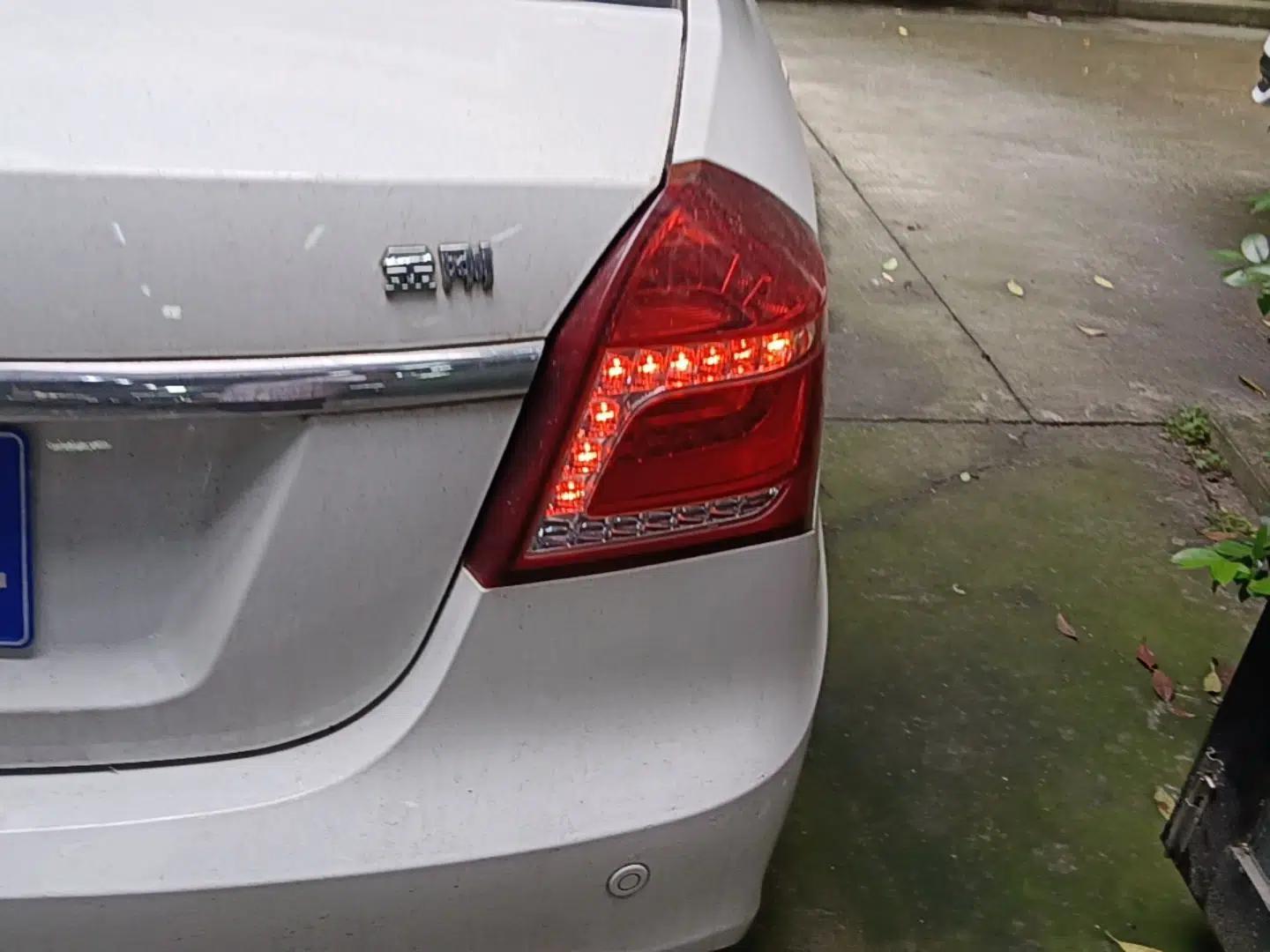 Geely Auto Diamond 2016 1.5L Manual Elite Edition — миниатюра 7