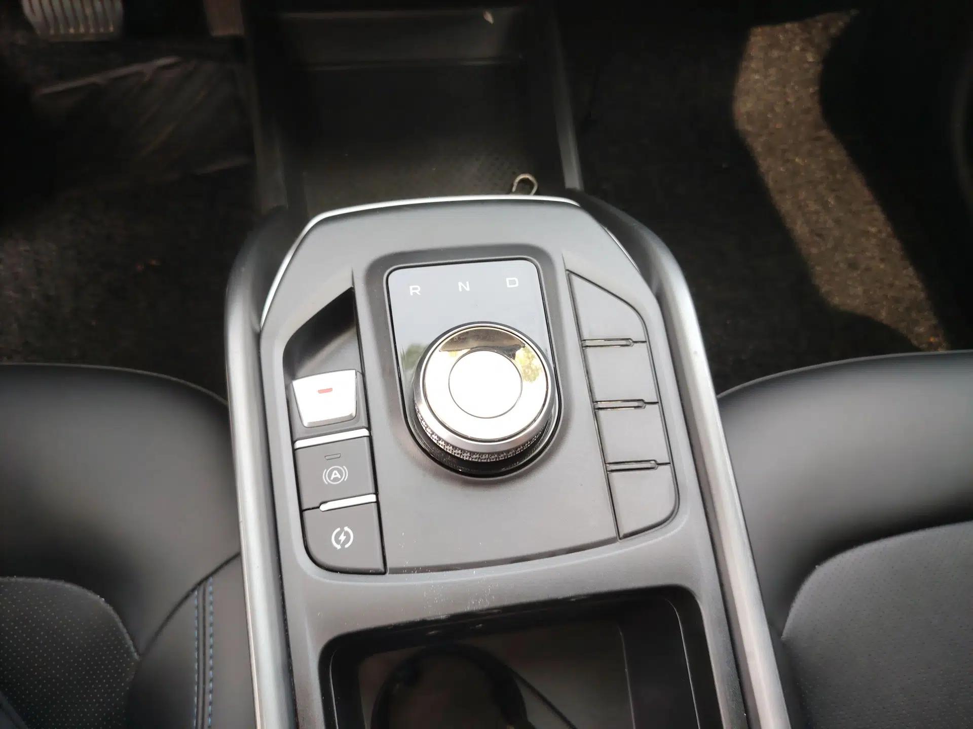 Geely Auto Emgrand New Energy 2022 EV Pro Ride-Hailing Version Lithium Iron Phosphate — миниатюра 17