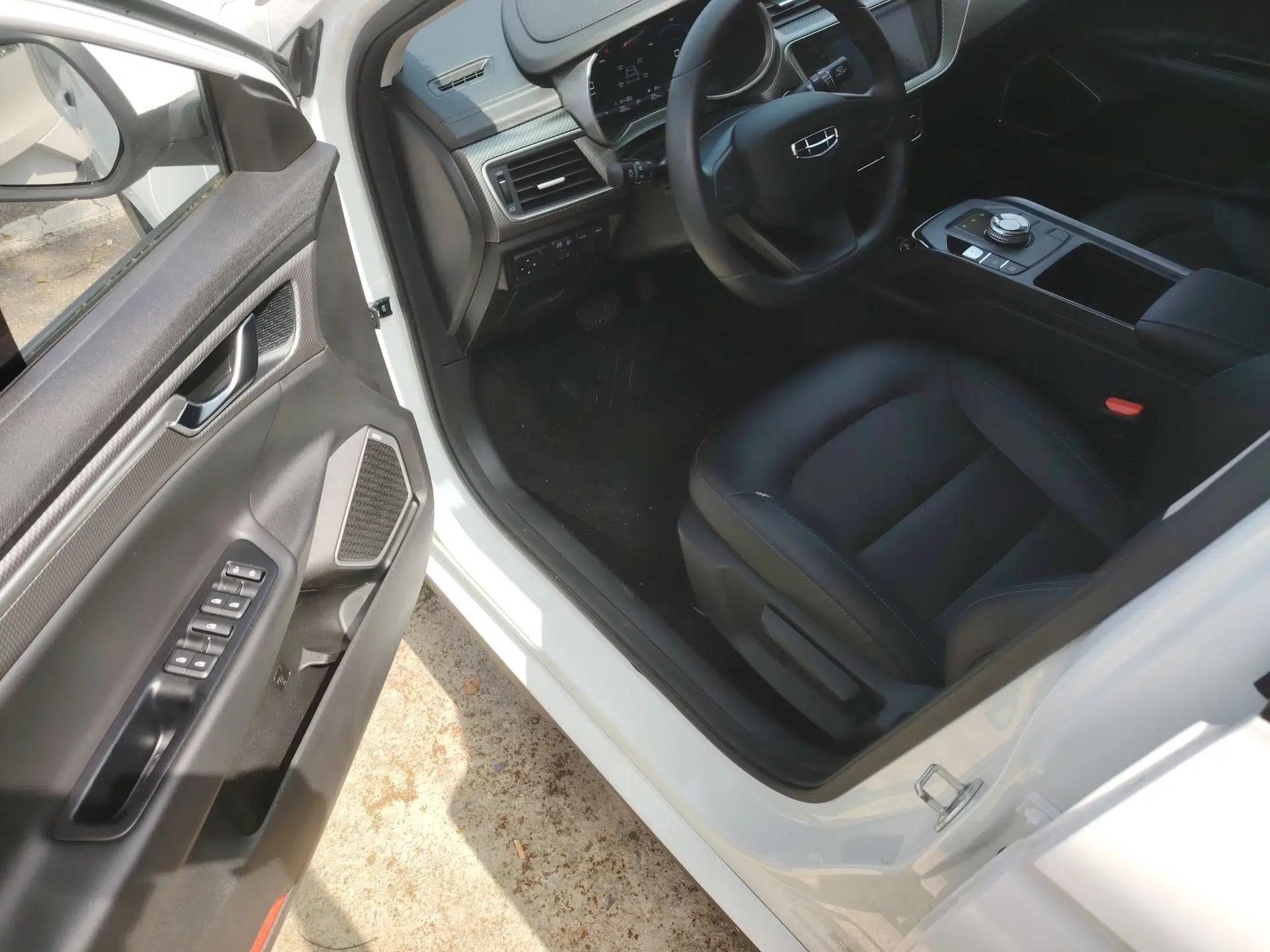 Geely Auto Emgrand New Energy 2022 EV Pro Ride-Hailing Version Lithium Iron Phosphate — миниатюра 19