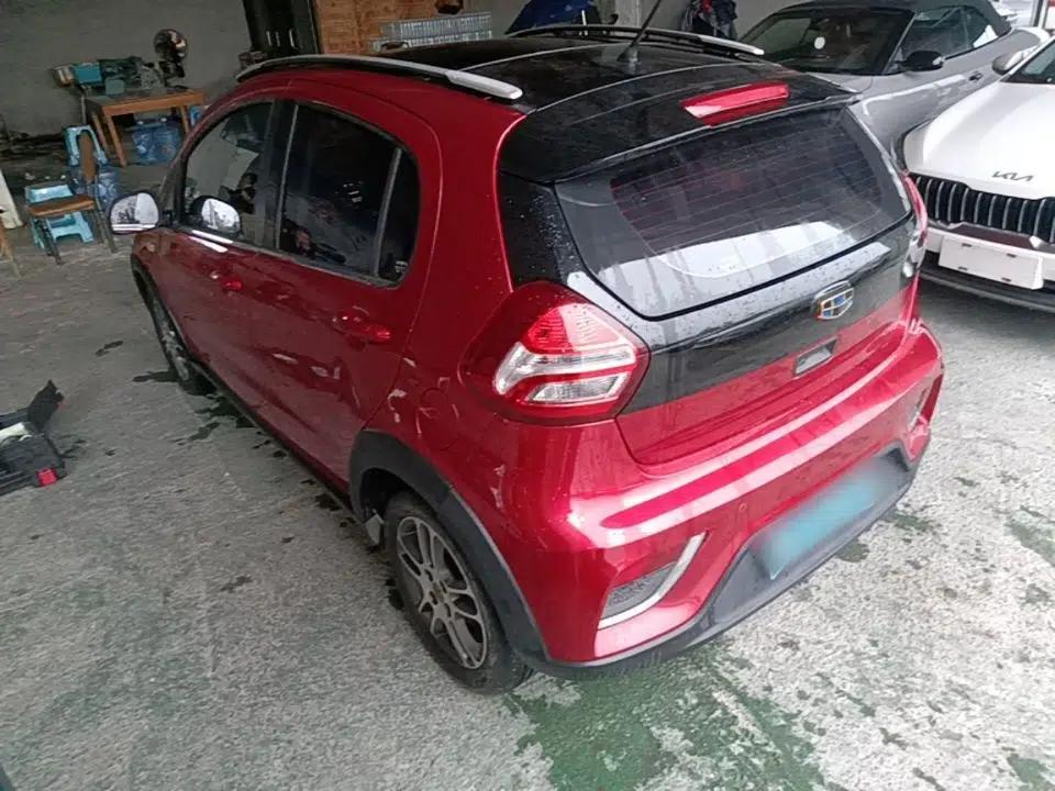 Geely Auto Vision X1 2017 1.3L Automatic Player Edition — миниатюра 4