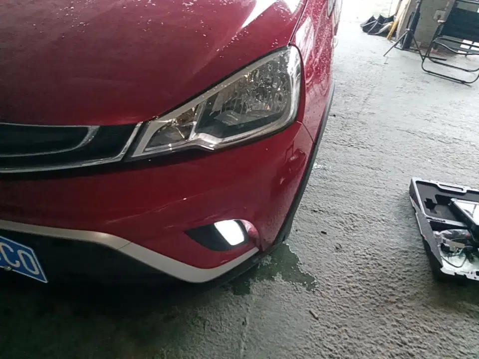 Geely Auto Vision X1 2017 1.3L Automatic Player Edition — миниатюра 9