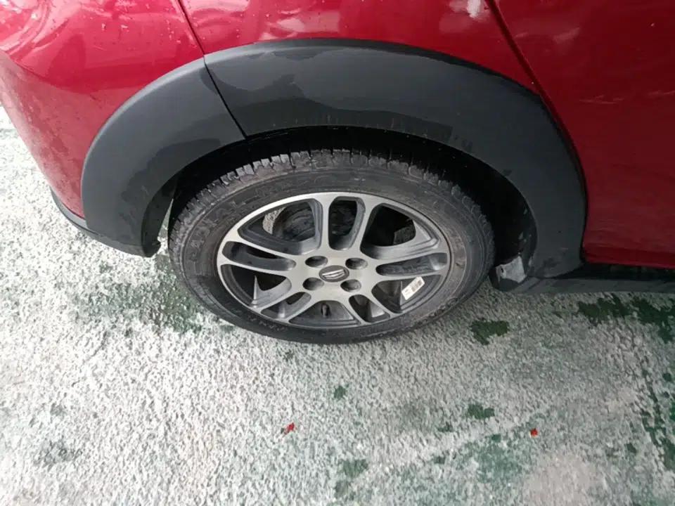 Geely Auto Vision X1 2017 1.3L Automatic Player Edition — миниатюра 10