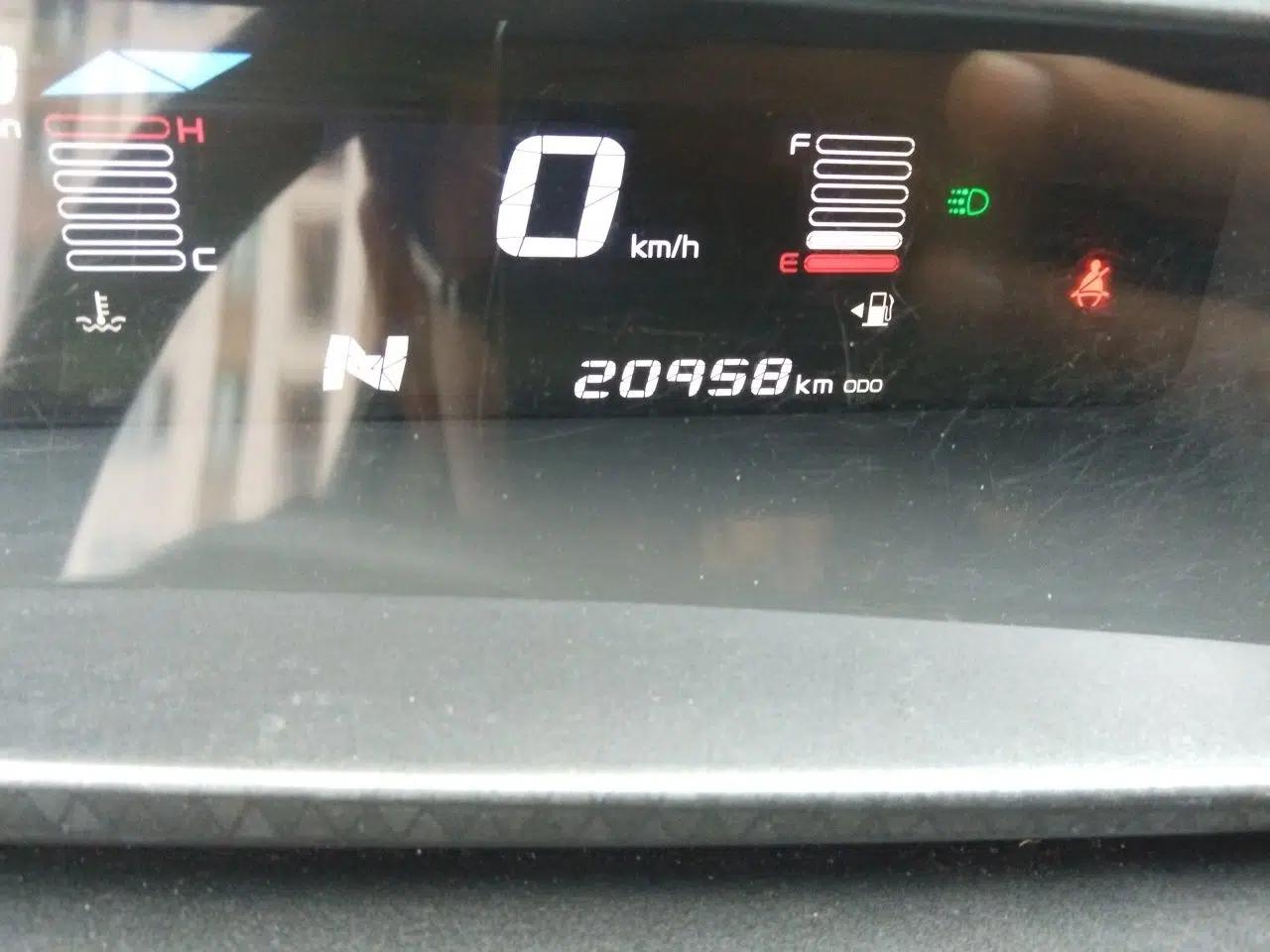 Geely Auto Vision X1 2017 1.3L Automatic Fun Edition — миниатюра 13