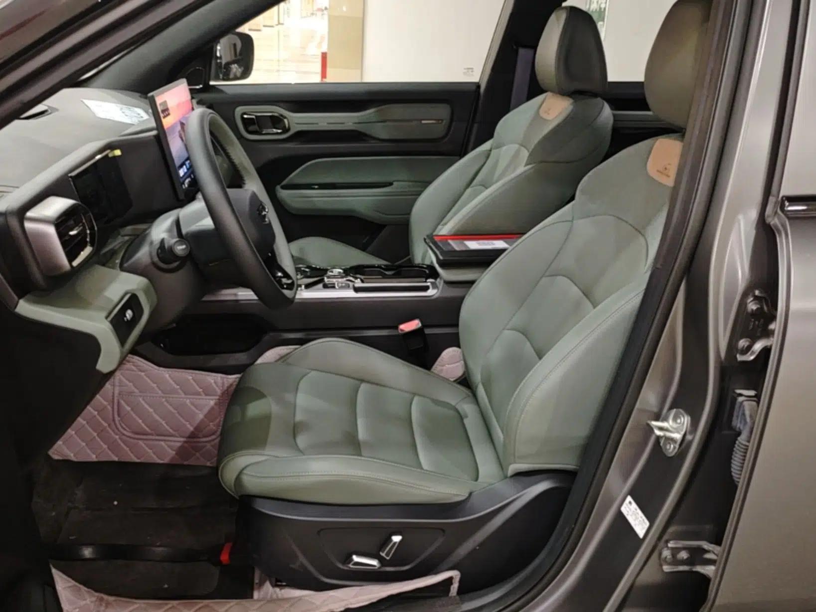 Geely Auto Cowboy 2025 1.5TD Trendy Play Edition — миниатюра 18