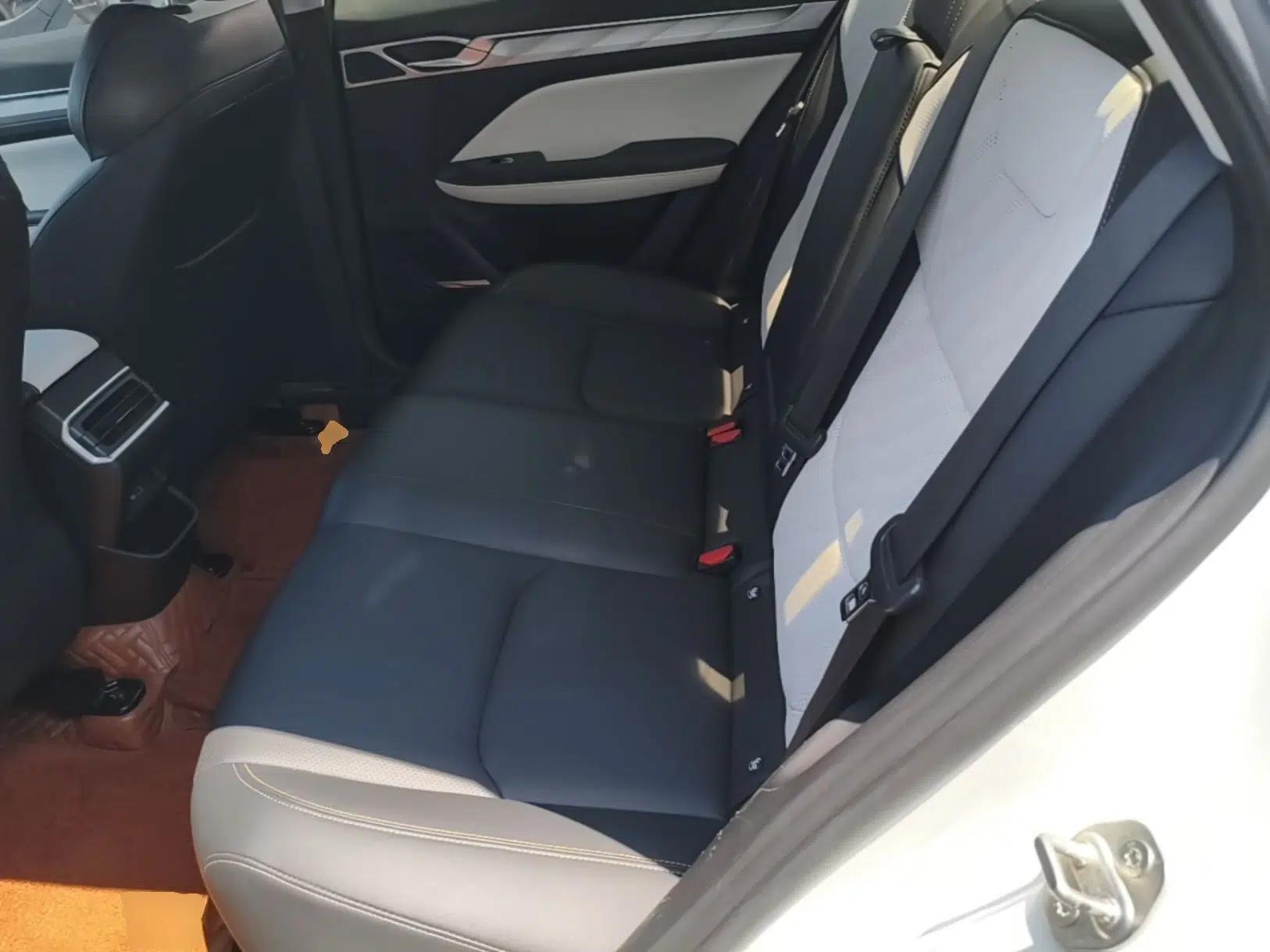Geely Auto Emgrand L 2022 1.4T CVT Flagship Edition — миниатюра 20