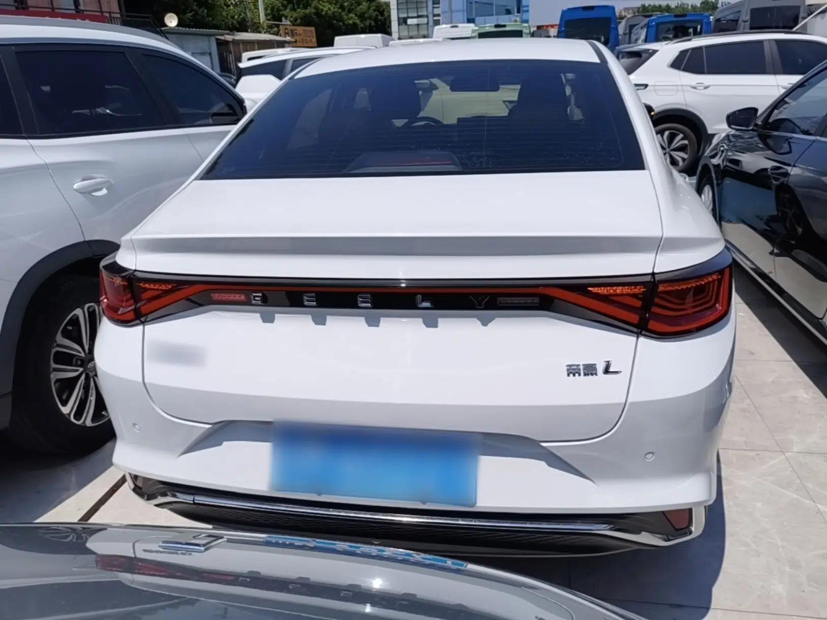 Geely Auto Emgrand L 2022 1.4T CVT Flagship Edition — миниатюра 5