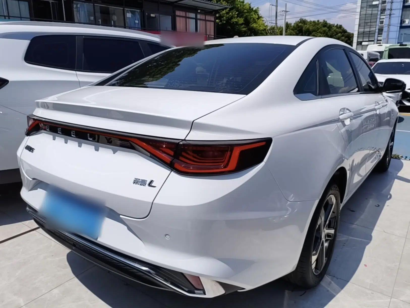 Geely Auto Emgrand L 2022 1.4T CVT Flagship Edition — миниатюра 6
