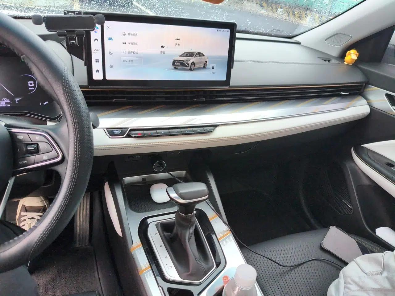 Geely Auto Emgrand L 2022 1.4T CVT Flagship Edition — миниатюра 14