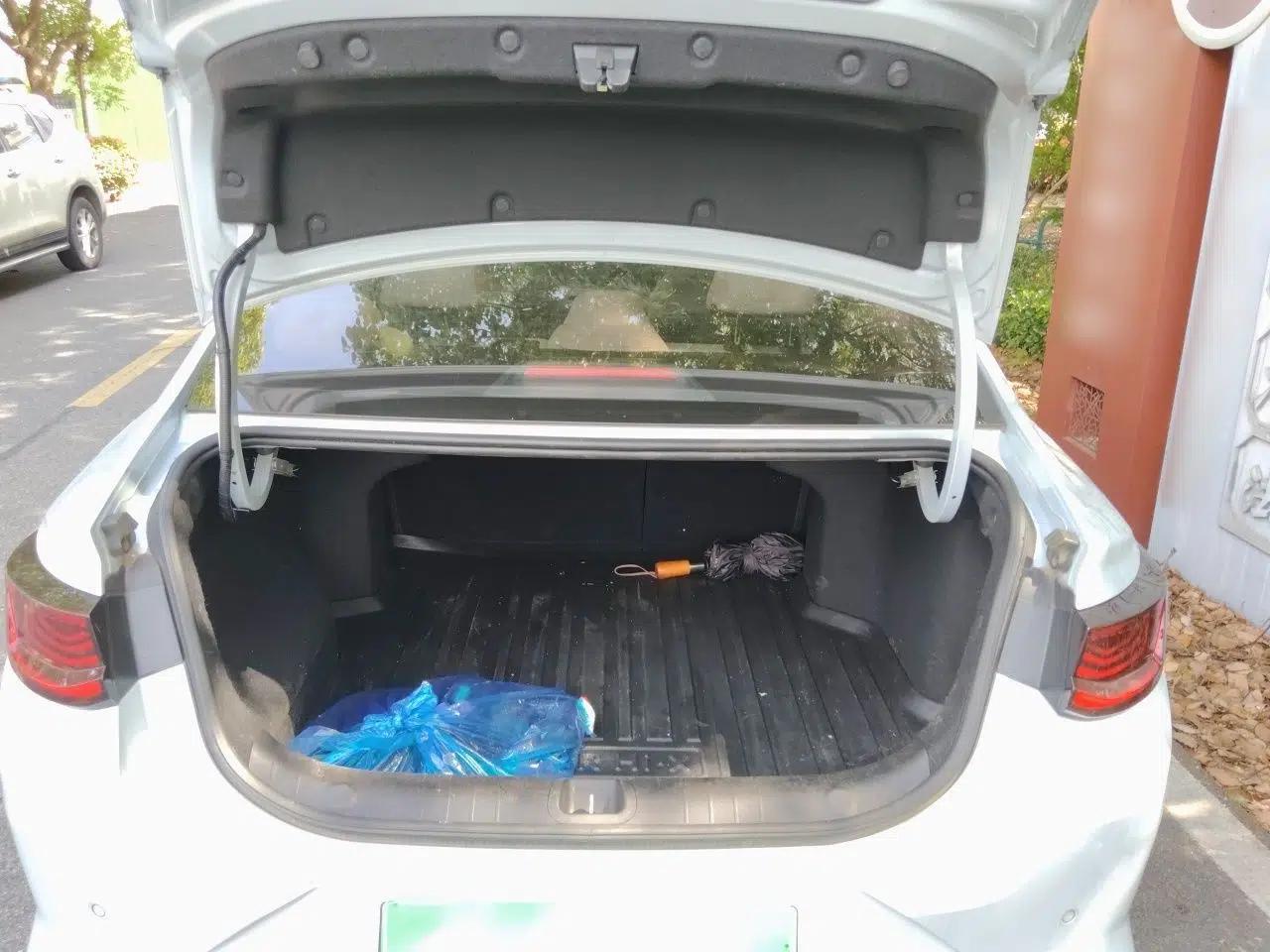 Geely Auto Emgrand L HiP 2022 1.5TD-DHT Pro 100KM Super Rui — миниатюра 20