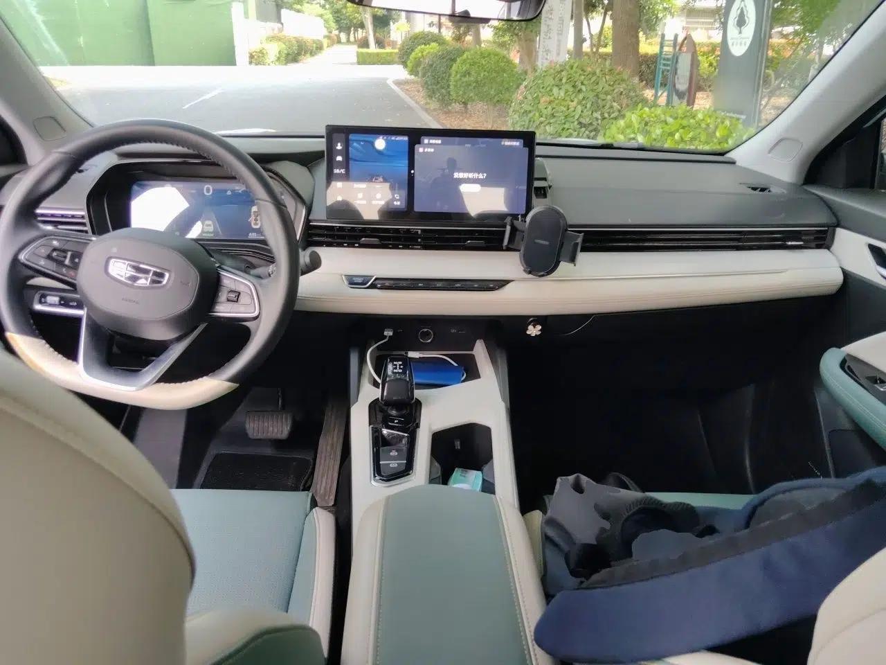 Geely Auto Emgrand L HiP 2022 1.5TD-DHT Pro 100KM Super Rui — миниатюра 10