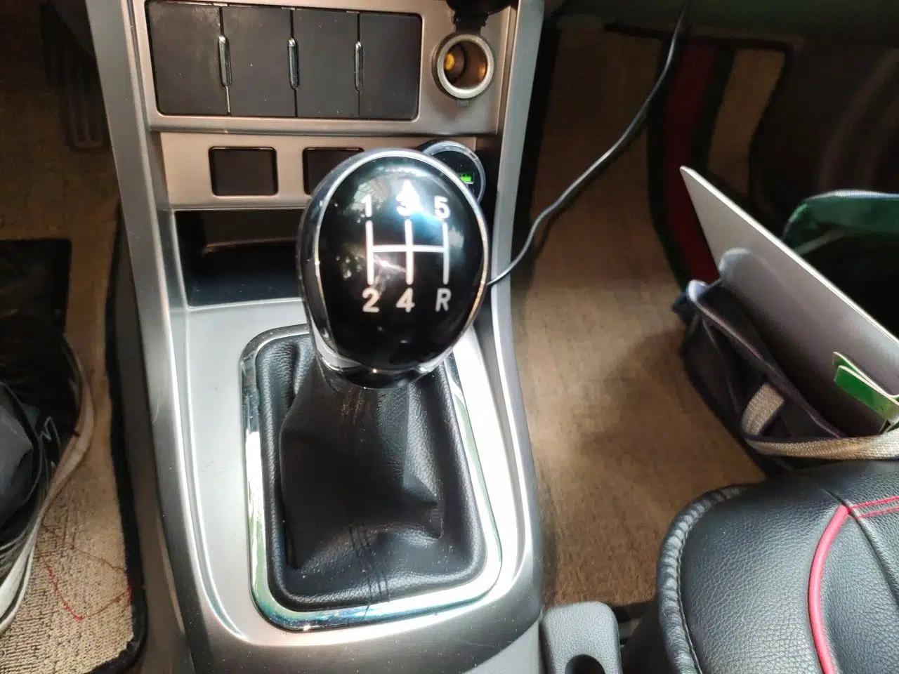 Geely Auto Classic Emgrand 2012 Sedan 1.5L Manual Standard Model — миниатюра 15