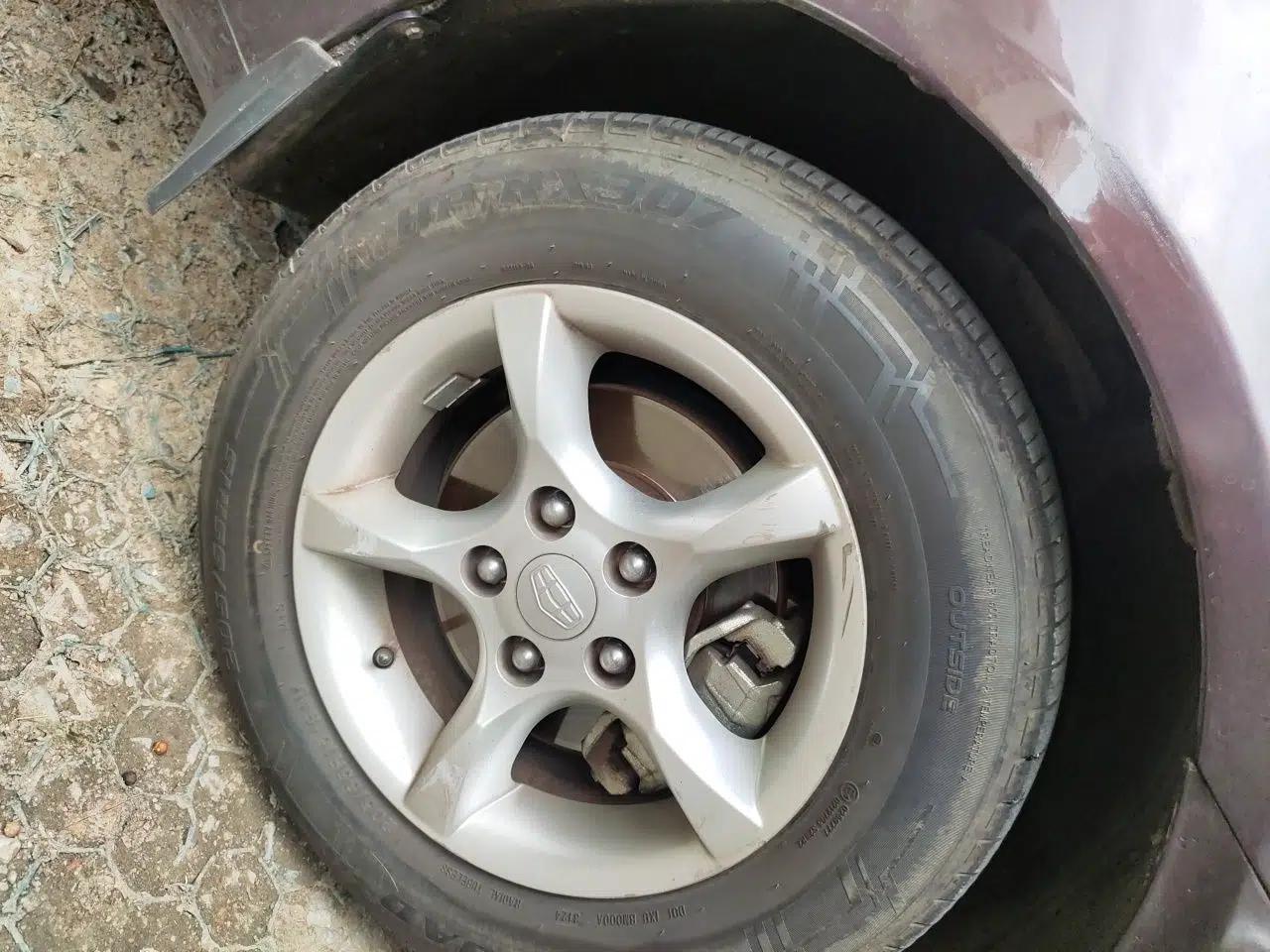 Geely Auto Classic Emgrand 2012 Sedan 1.5L Manual Standard Model — миниатюра 8