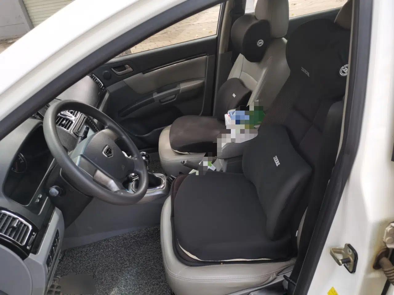 Geely Auto Classic Emgrand 2013 Sedan 1.5L Manual Entry-Level Model — миниатюра 16