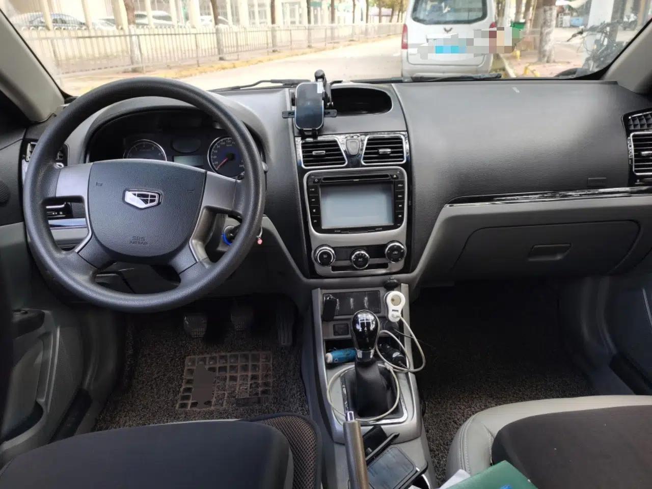 Geely Auto Classic Emgrand 2013 Sedan 1.5L Manual Entry-Level Model — миниатюра 10