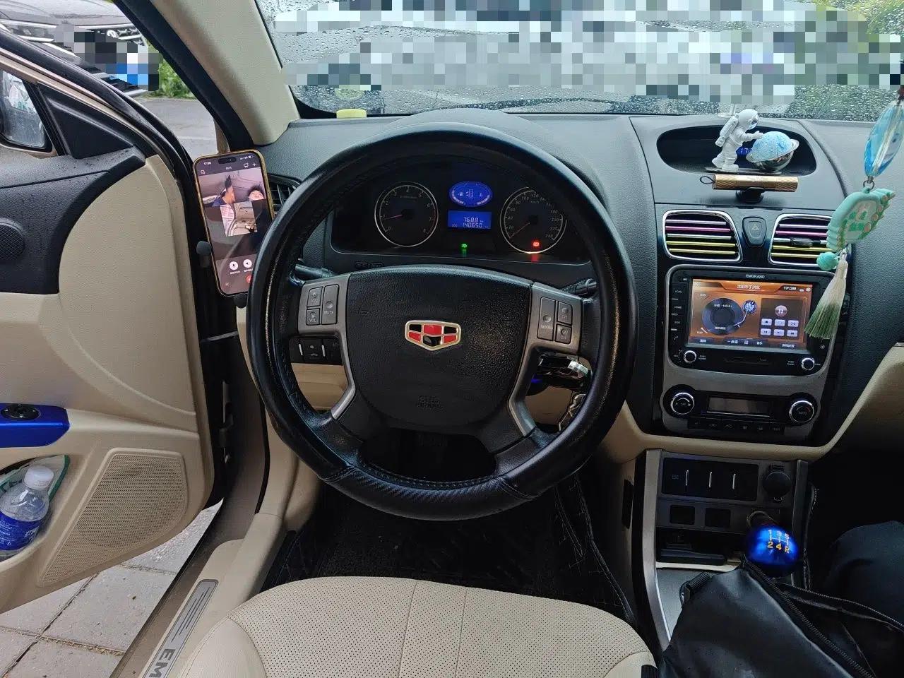 Geely Auto Classic Emgrand 2013 Sedan 1.8L Manual Luxury Model — миниатюра 11